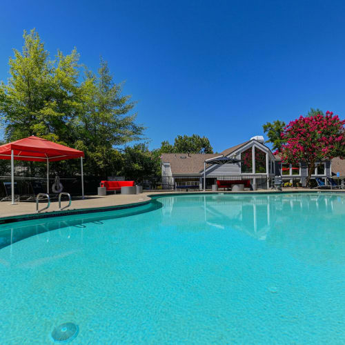 Beautiful swimming pool at Lake Pointe Apartments in Folsom, California