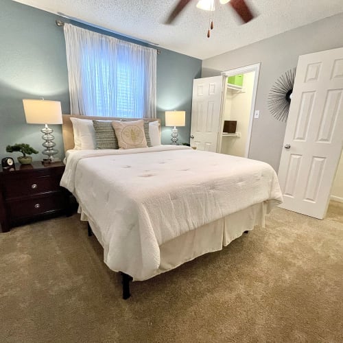 In-home amenities at The Abbey at Montgomery Park in Conroe, Texas