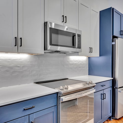 A modern kitchen apartment at Theatre Lofts in Birmingham, Alabama