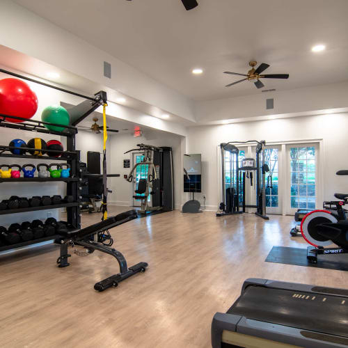 Fitness center at Houston Lake Apartments in Kathleen, Georgia