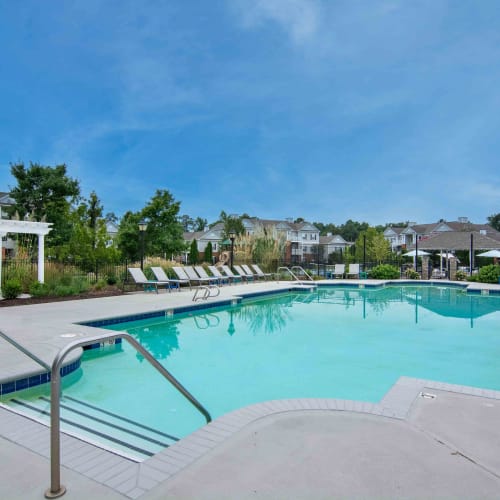 Luxurious pool at River Forest in Chester, Virginia