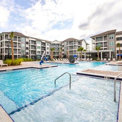 Luxurious pool at Evergreen 9 Mile in Pensacola, Florida