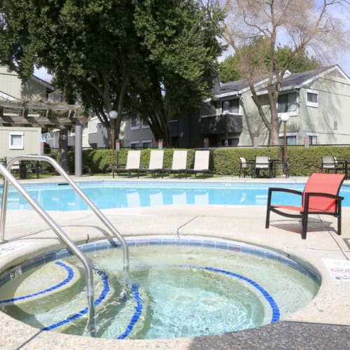 Sparkling pool & spa at Ellington Apartments in Davis, California