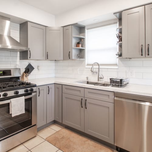 View amenities at Curtis Johnson in Los Angeles, California