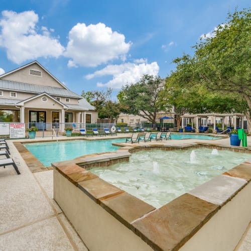 Swimming pool and spa at Parkside Crossing in Austin, Texas