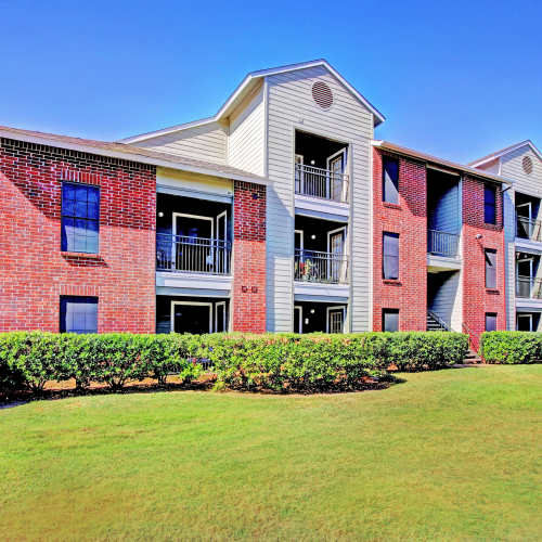 Exterior of an apartment building at The Flats on San Felipe in Austin, Texas