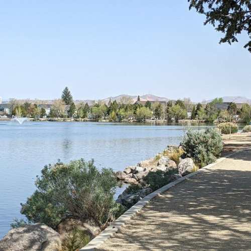 View amenities at Edgewater at Virginia Lake in Reno, Nevada
