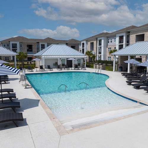 The resort-style swimming pool at Reserve at River Place in Youngsville, Louisiana