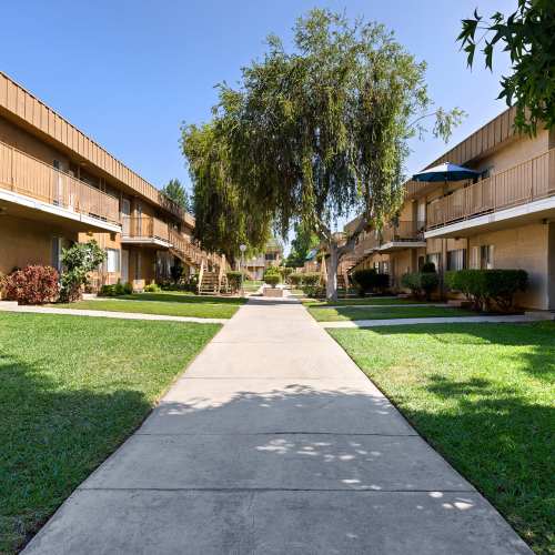 View photos of Reseda Village Green in Reseda, California