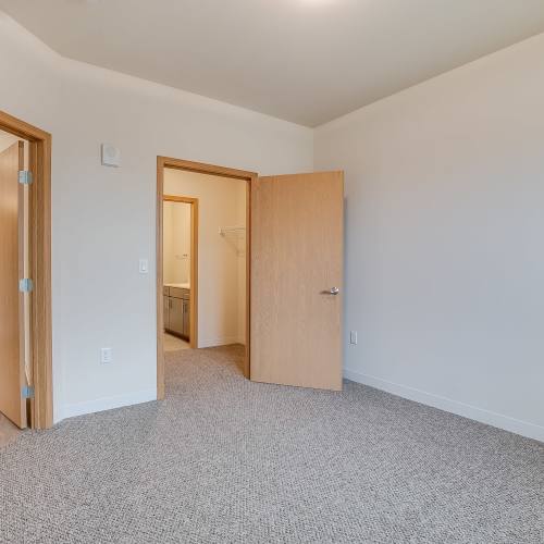 Spacious room at Eva Manor in Pleasant Prairie, Wisconsin