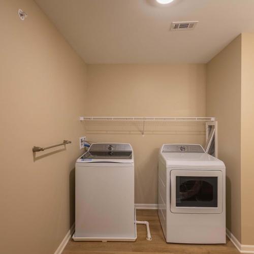 Laundry room with washer and dryer at Juniper Crossing II in Columbus, Ohio