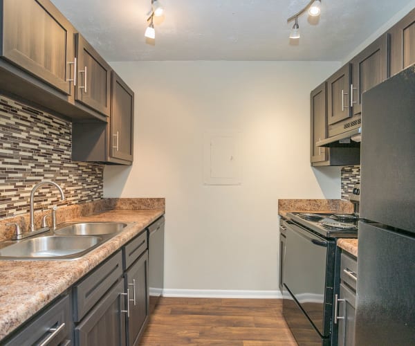 Black kitchen appliances at Candlewood Apartment Homes in Nashville, Tennessee