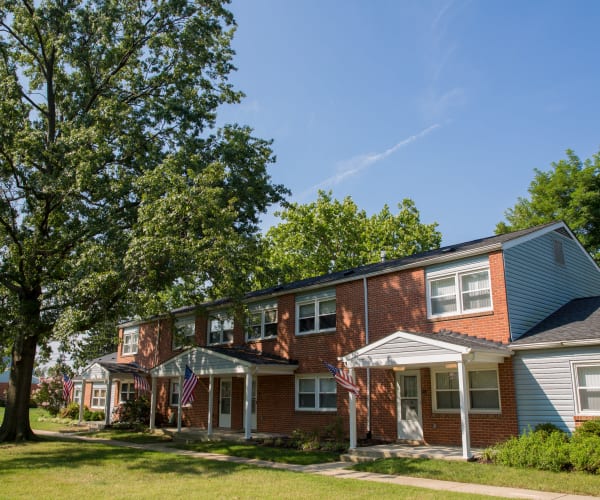 the apartment exterior of Arundel Estates in Annapolis, Maryland
