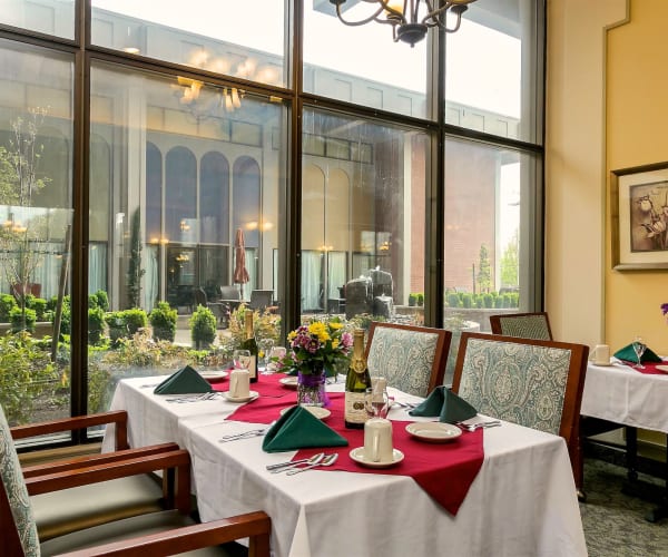 Dining table at Pacifica Senior Living Calaroga Terrace in Portland, Oregon