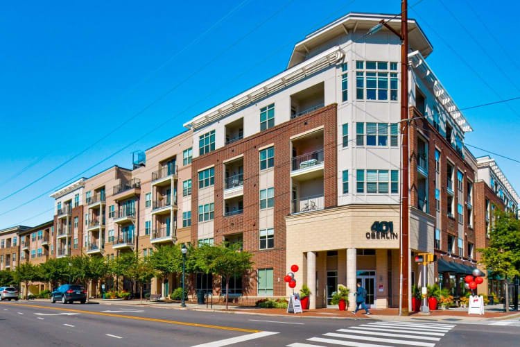 Exterior of 401 Oberlin in Raleigh, North Carolina