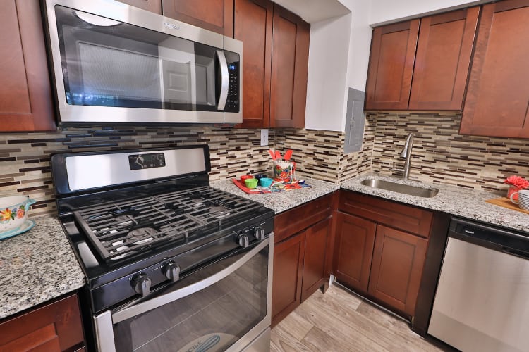 Modern kitchen at The Reserve at Greenspring in Baltimore, MD
