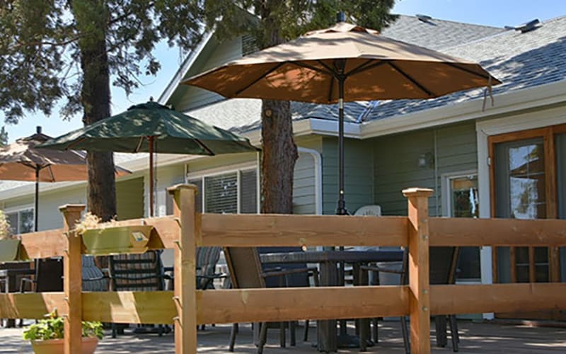 Outdoor patio seating at Regency Redmond Rehabilitation and Nursing Center in Redmond, Oregon
