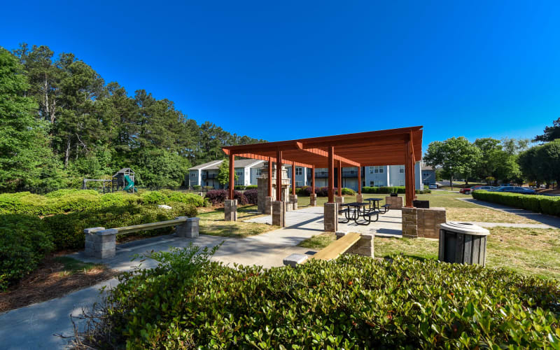 Outdoor patio at The Park at London in Ellenwood, Georgia