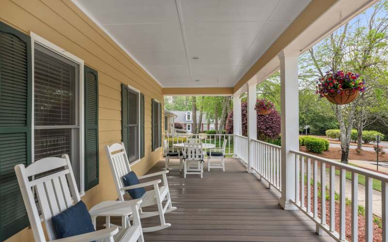 Common seating area for residents at Barclay House of Carrollton in Carrollton, Georgia