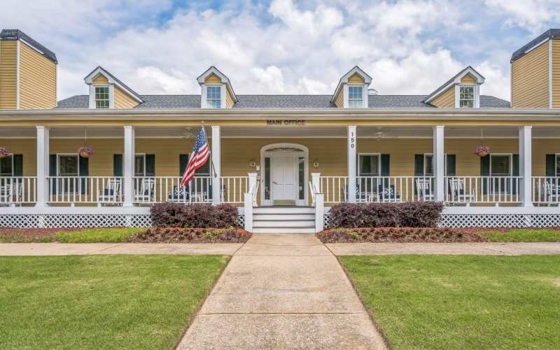 Charming community at Barclay House of Carrollton in Carrollton, Georgia
