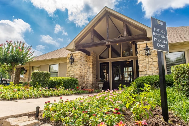 Professionally maintained landscaping at The Aidan in Lewisville, Texas