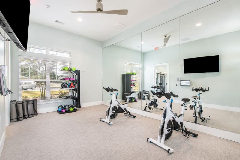 Full state of the art fitness area for residents at The Mason in Ladson, South Carolina