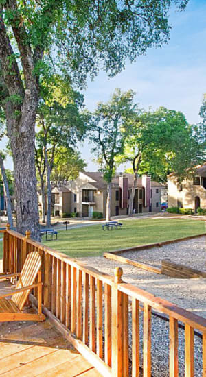 View amenities at Estancia Estates in Dallas, Texas