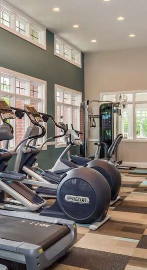 View amenities at Hawthorn at Oakhurst in Aurora, Illinois