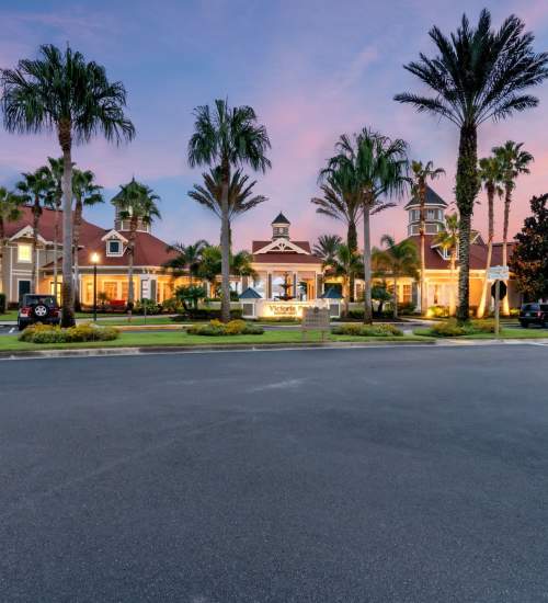 Beautiful property exterior at Victoria Park Apartments in Davenport,Florida