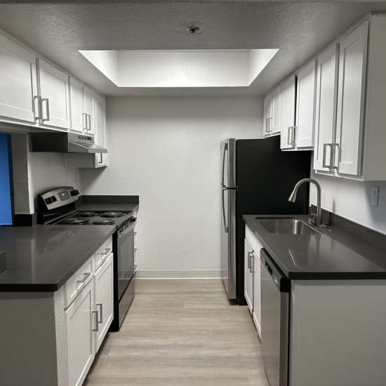 Modern kitchen at Vue 3600 in Richmond, California