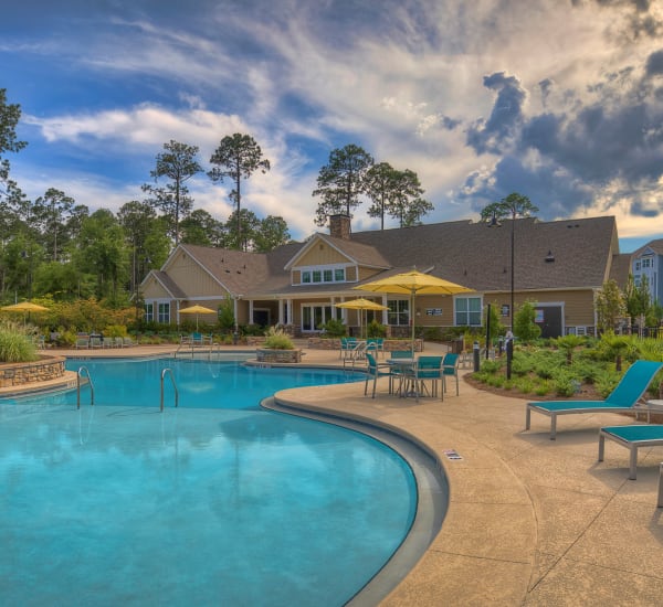 The resort-style swimming pool and spa at Lullwater at Blair Stone in Tallahassee, Florida