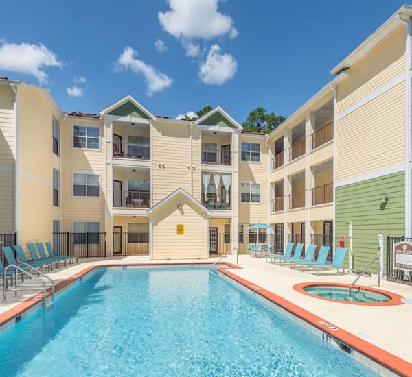 The resort-style swimming pool at Evergreens at Mahan in Tallahassee, Florida