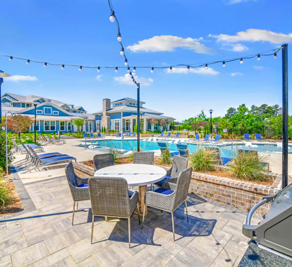 The resort-style swimming pool and spa at The Highland in Augusta, Georgia