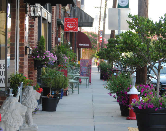 Clothing boutique located in Mebane, North Carolina 