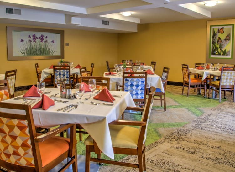 Cozy dining area at Bella Vista Senior Living in Mesa, Arizona