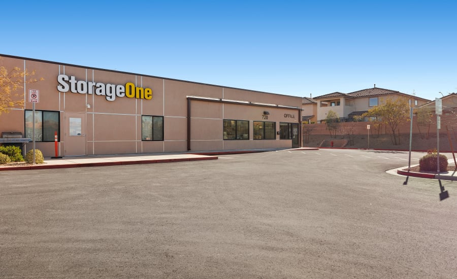 Spacious Self storage at StorageOne Horizon & Sandy Ridge in Henderson Nevada