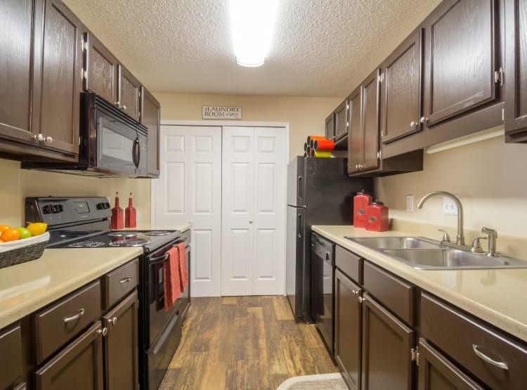 Fully-equipped kitchen at Summerchase at Riverchase in Hoover, Alabama