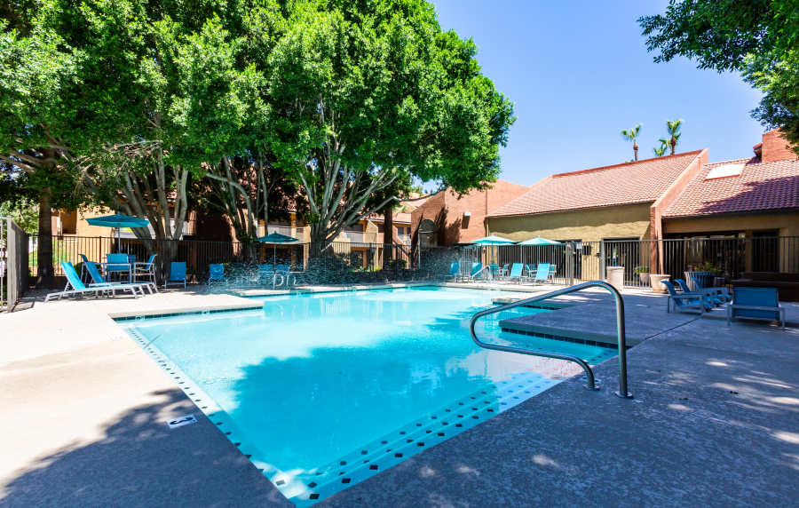 Large community pool at Waterford Place Apartments in Mesa,Arizona