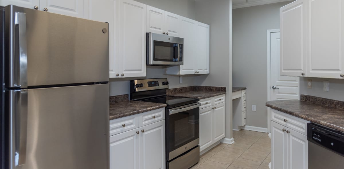 Upgraded kitchens with stainless steel appliances at Meridian Parkside, Newport News, Virginia