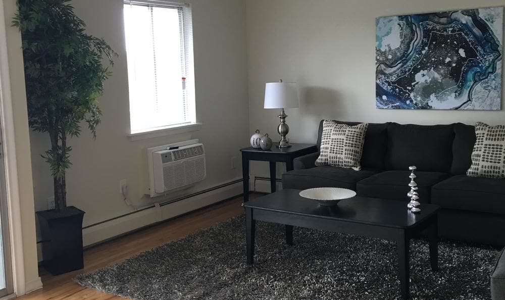 Beautiful living room at apartments in Farmington, CT