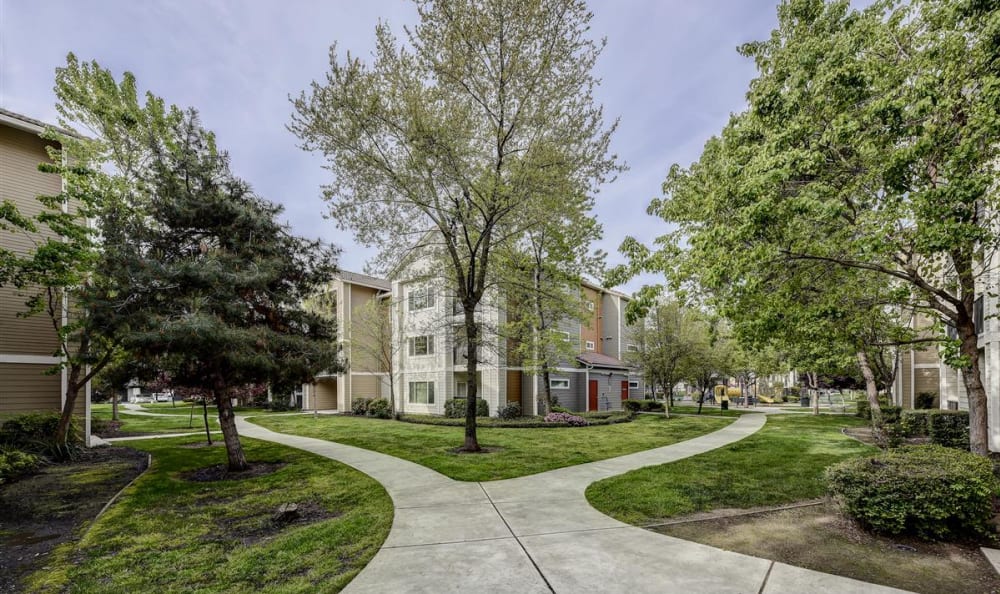 Photos of Sierra Oaks Apartments in Turlock, CA