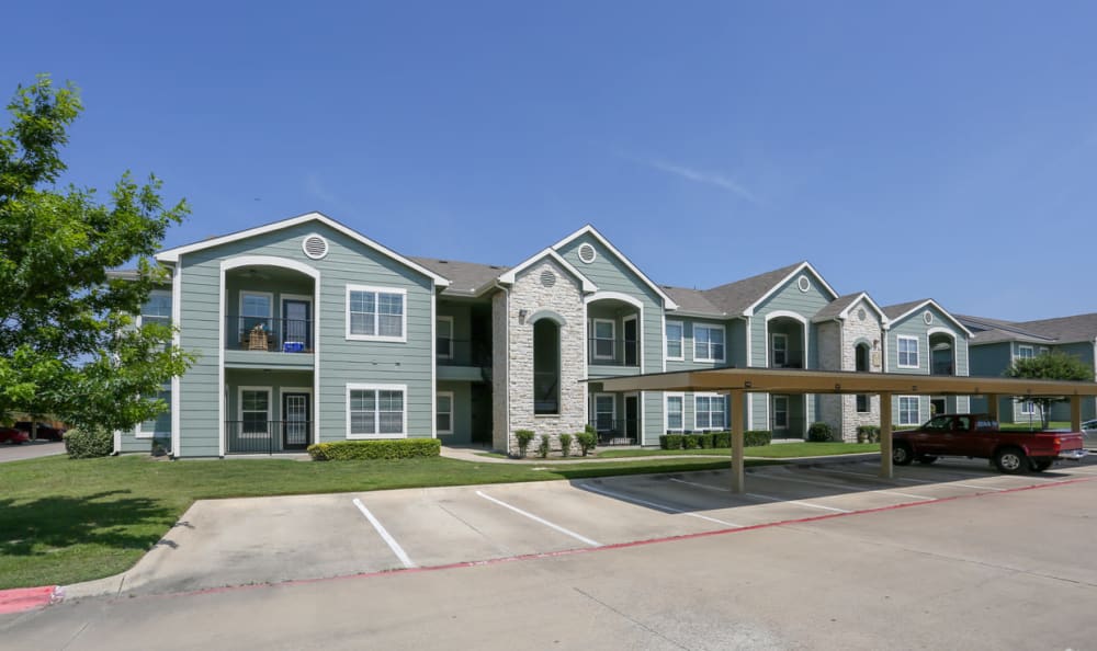 Amenities at Stone Creek Apartments | Apartments with Walk In Closets