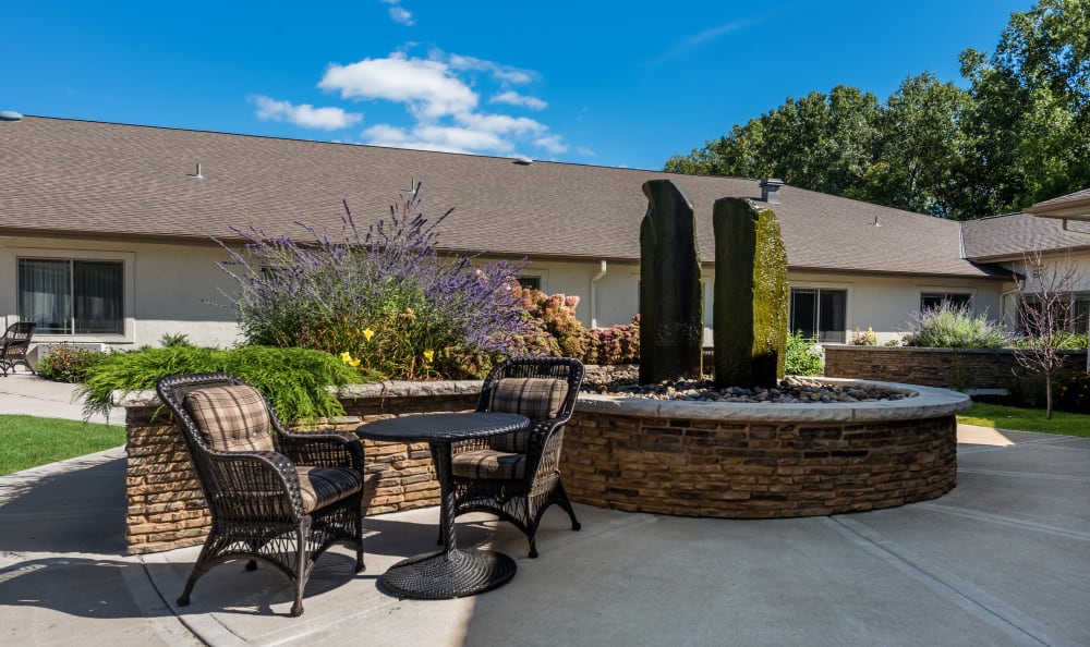 Beautiful Courtyard at Edgemont Place in Blaine, Minnesota