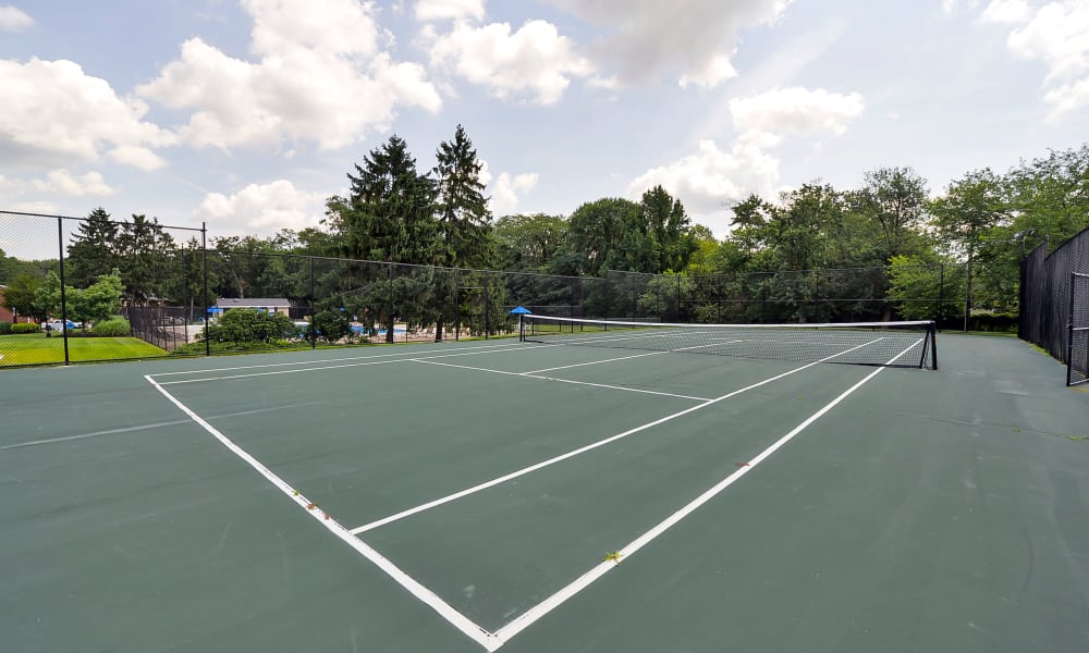 Photos of Roberts Mill Apartments & Townhomes in Maple Shade, NJ