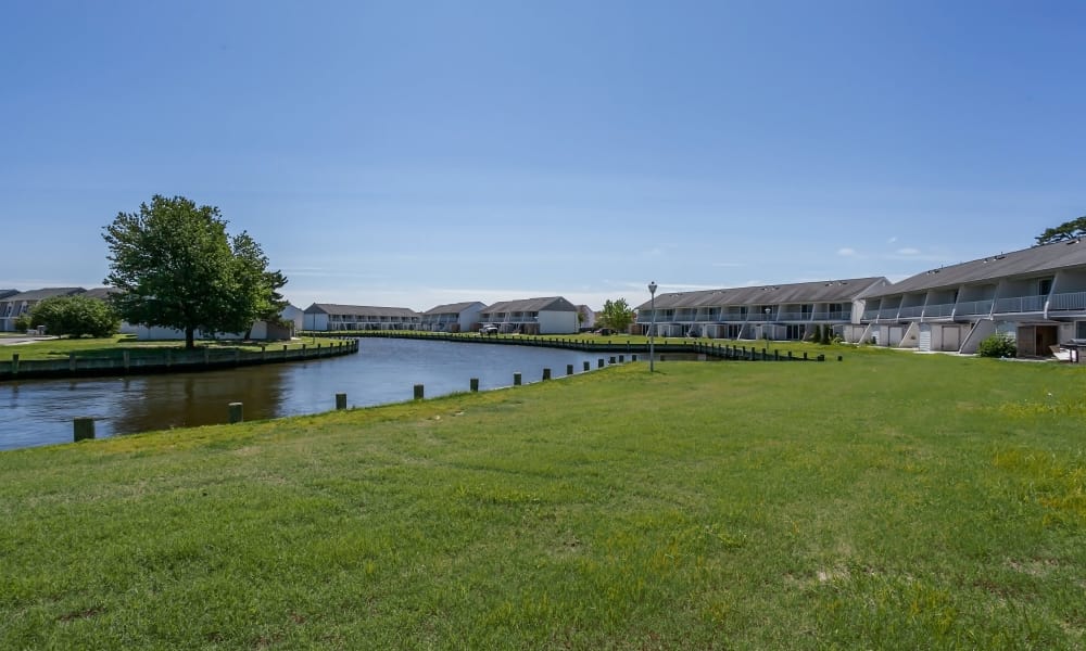 Photos of Mariners Cove Apartment Homes in Toms River, NJ