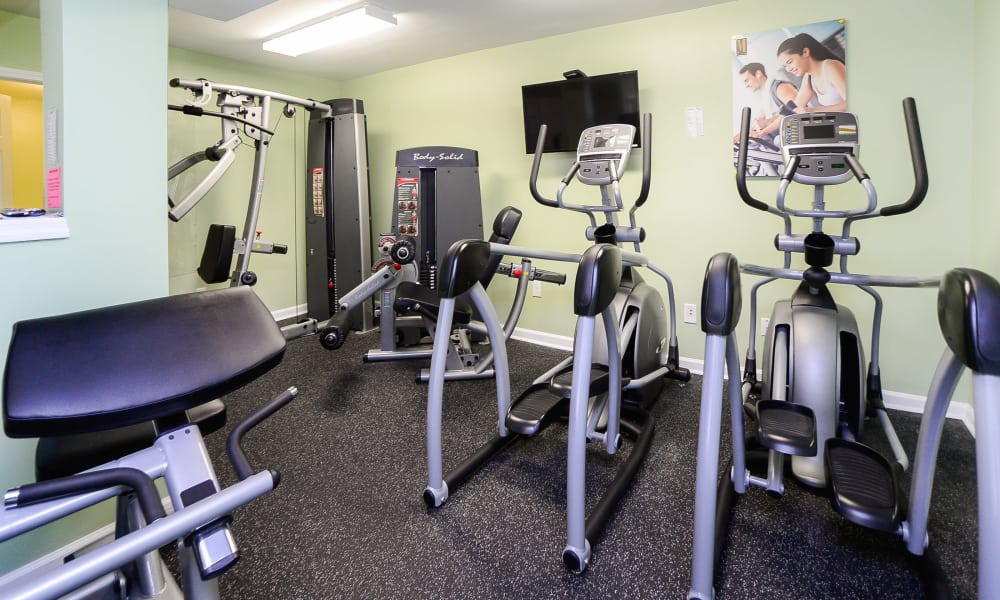 Mews at Annandale Townhomes offers a fitness center in Annandale, NJ