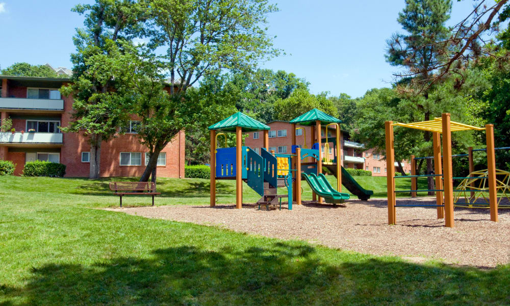 Apartments in Alexandria VA Lynbrook at Mark Center Apartment Homes