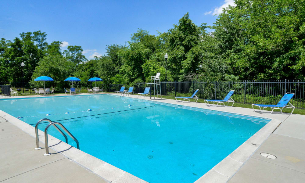 Ross Ridge Apartment Homes offers a swimming pool in Baltimore, MD
