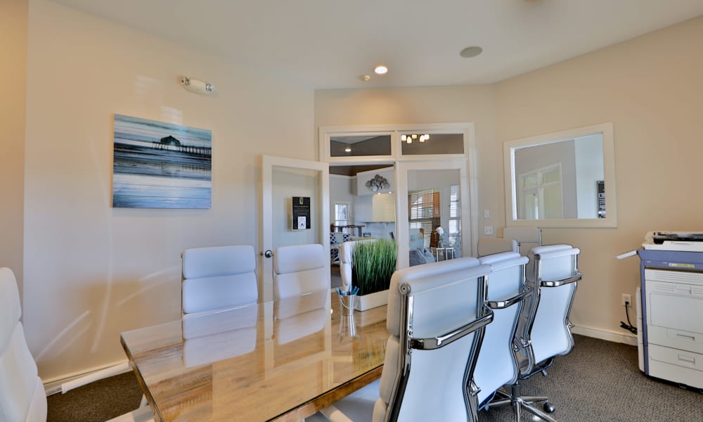 Seneca Bay Apartment Homes offers a meeting room in Middle River, MD