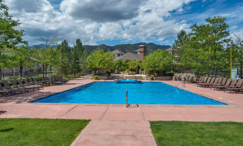Photos Of Retreat At Cheyenne Mountain Apartments In